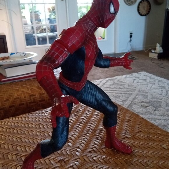 2002 Spider Man the Movie Action Figure. He Spide-tacular! Vintage. Great shape. - Picture 2 of 4